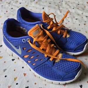 Nike Flex Run Size 7 Women's Sneakers Orange and Blue